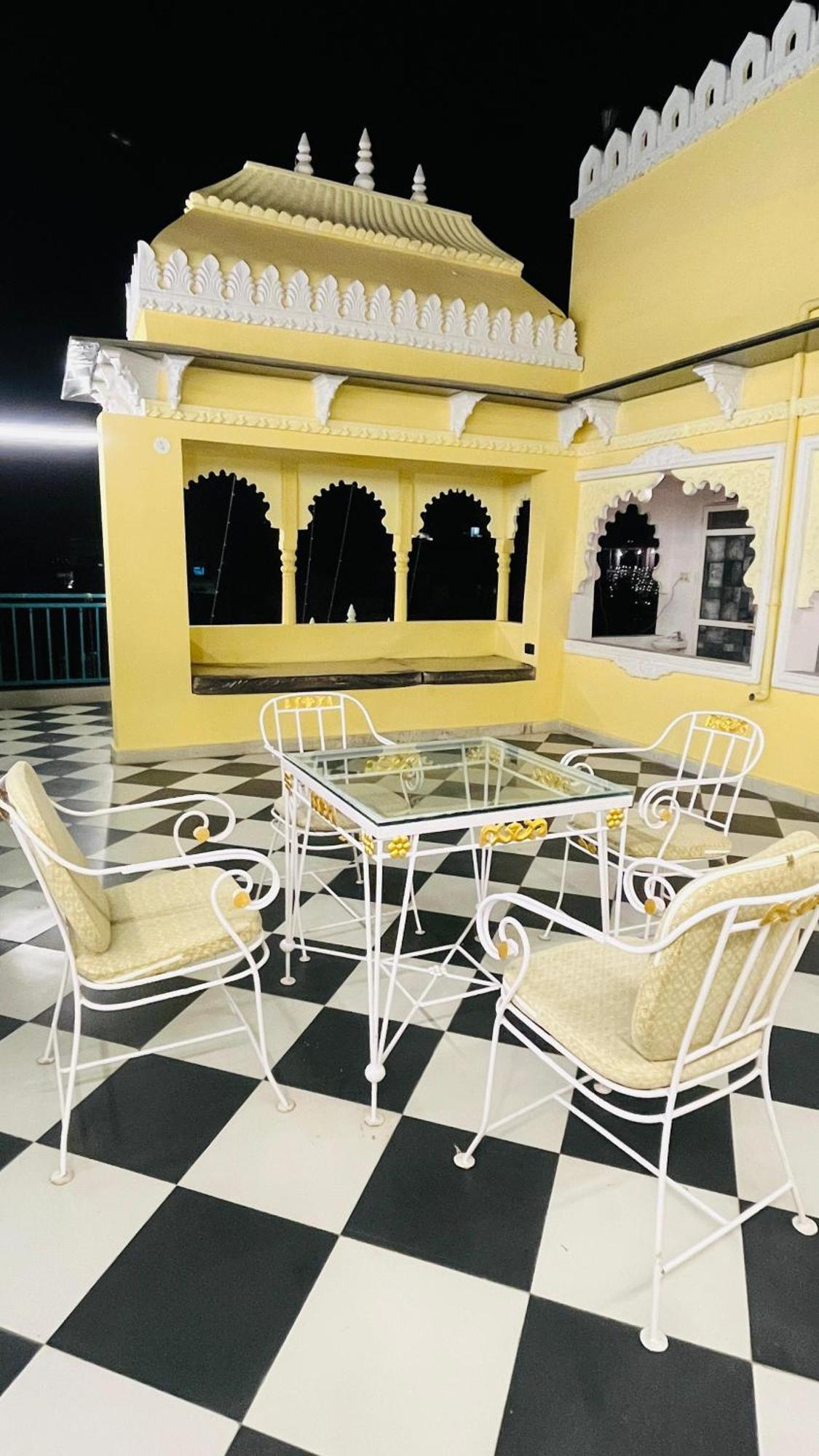 Hotel Ushaan Haveli Udaipur Exterior photo