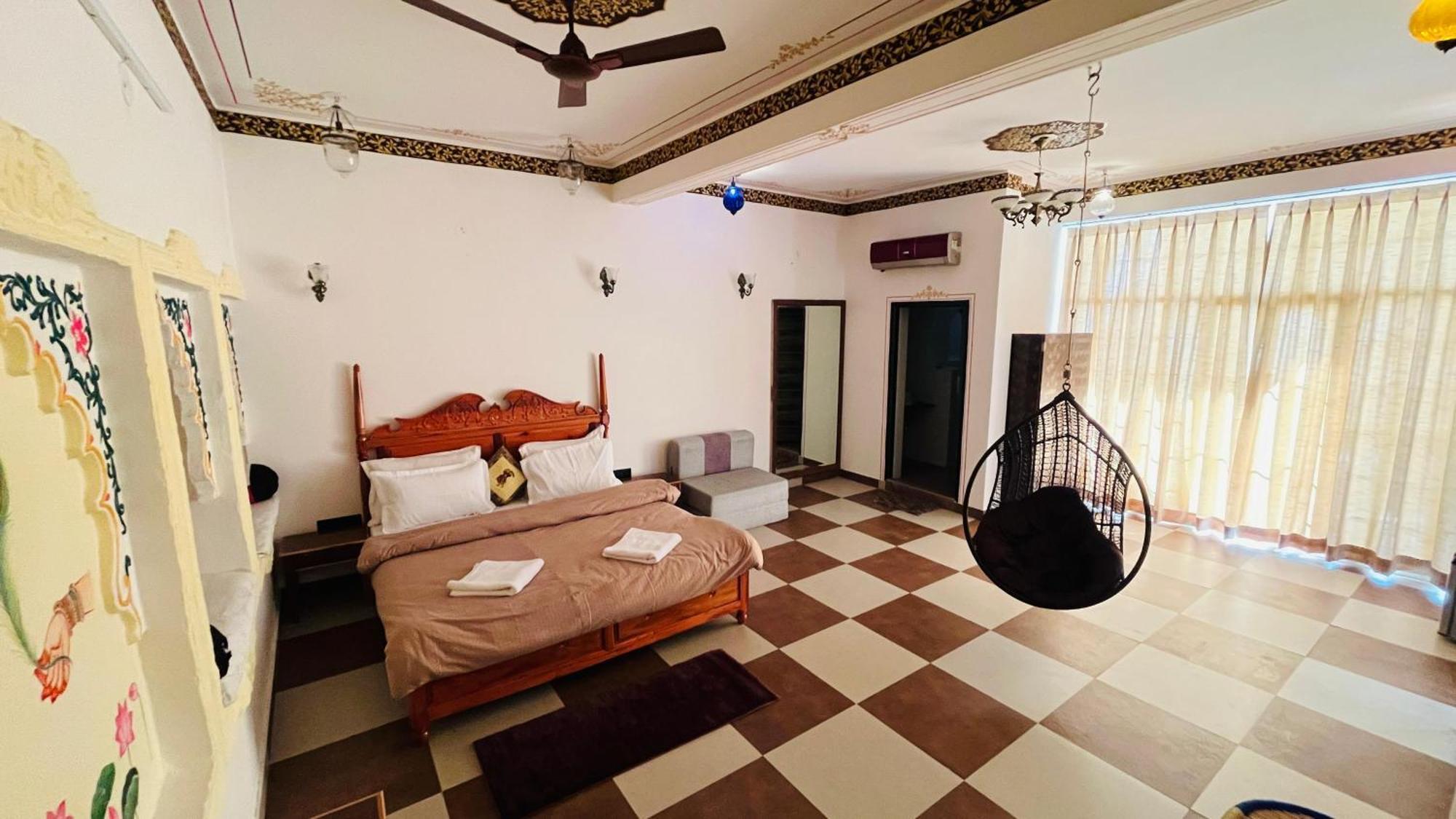 Hotel Ushaan Haveli Udaipur Exterior photo